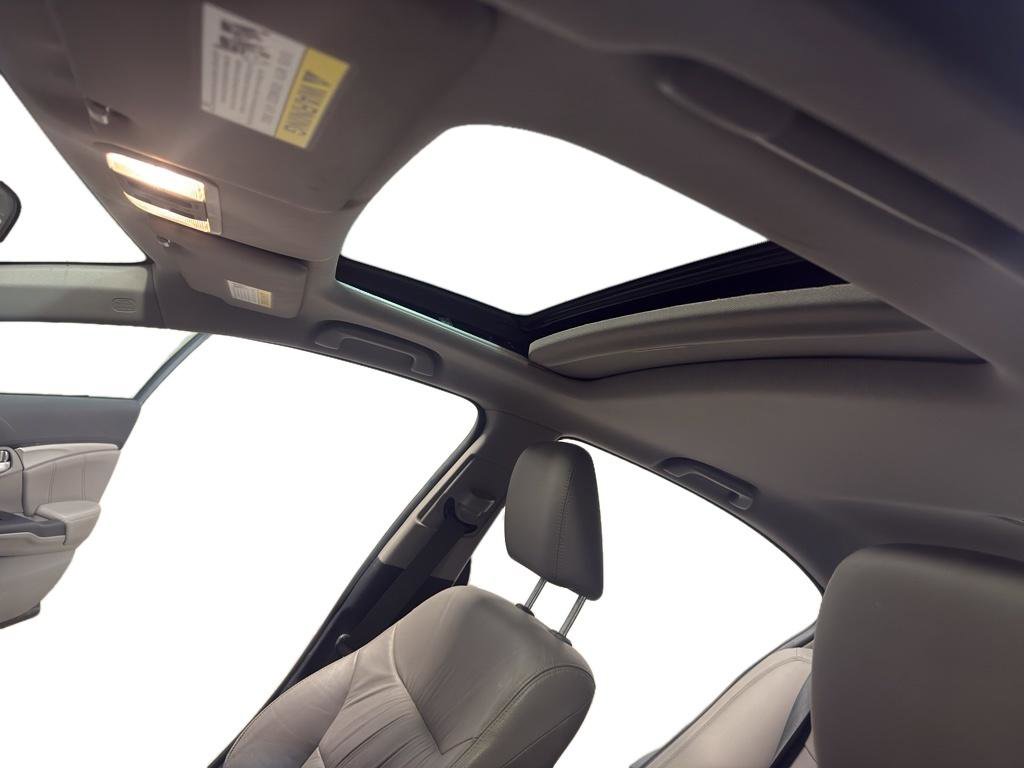 Used 2015 Honda Civic EX-L image 16
