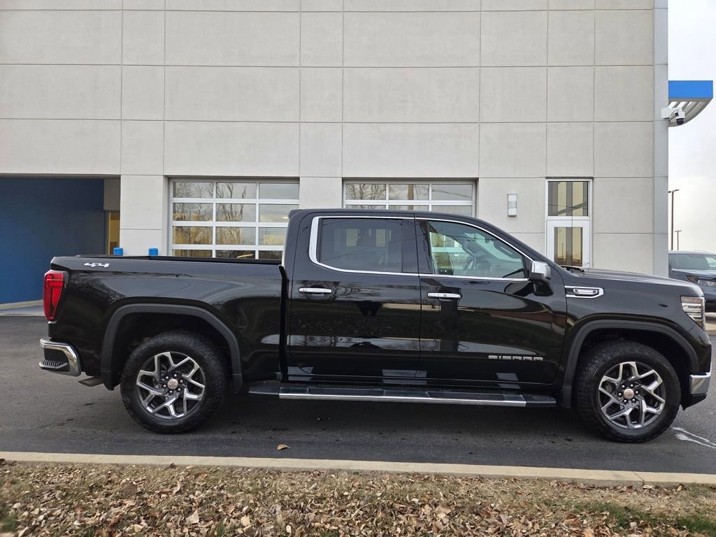 Used 2023 GMC Sierra 1500 SLT w/ SLT Premium Package image 8