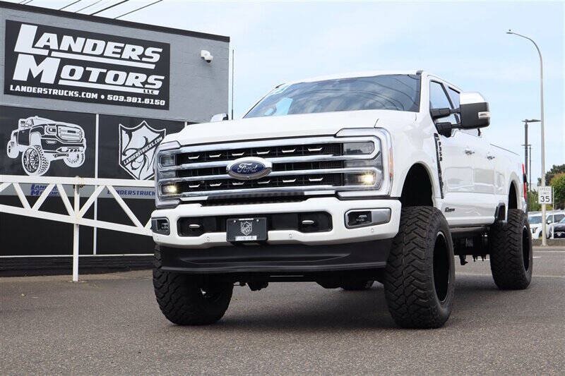 Used 2023 Ford F350 Platinum AWD/4WD image 1