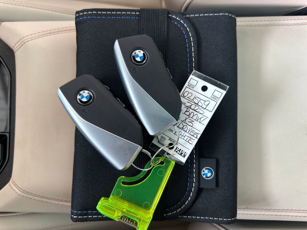 Used 2025 BMW X3 xDrive30i w/ Convenience Package image 40