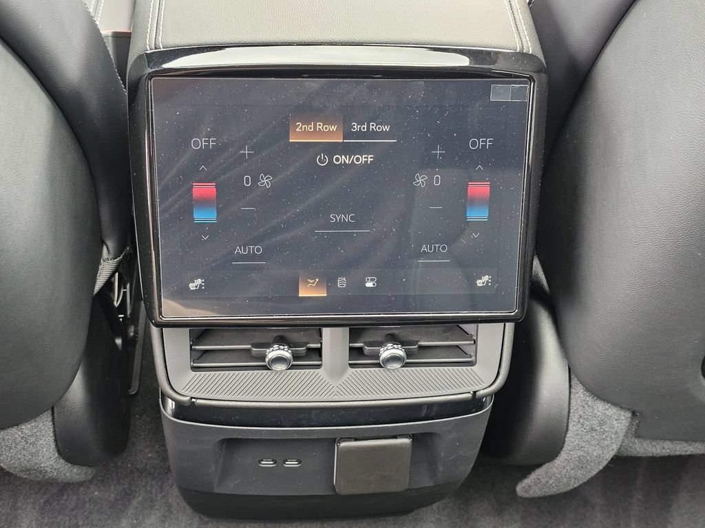 New 2027 Cadillac Vistiq Luxury AWD/4WD image 19