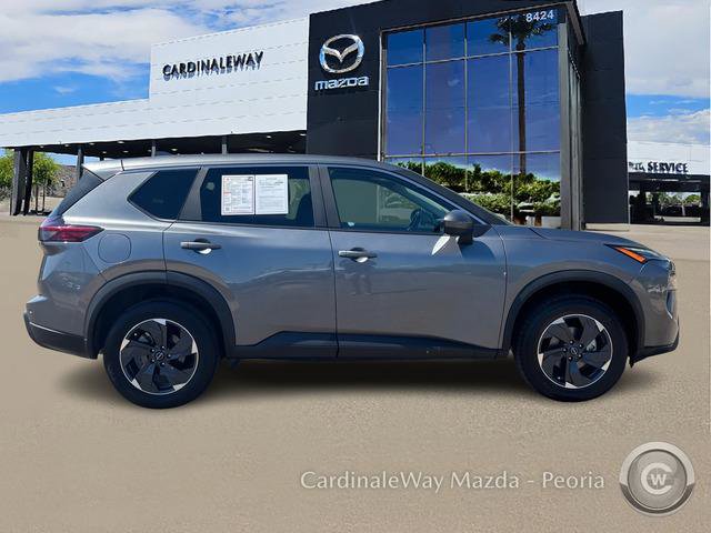 Used 2024 Nissan Rogue SV image 9