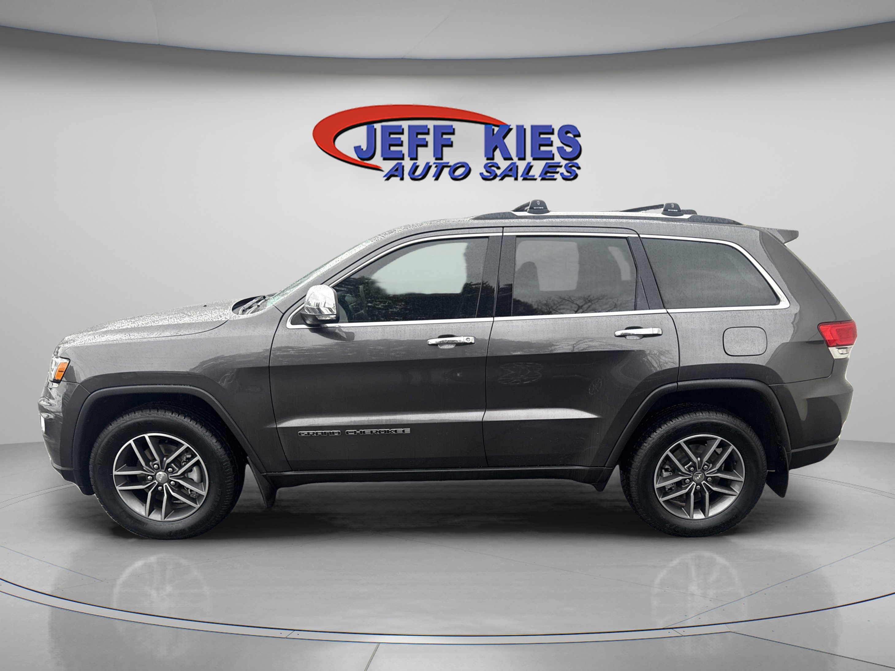 Used 2017 Jeep Grand Cherokee Limited image 8