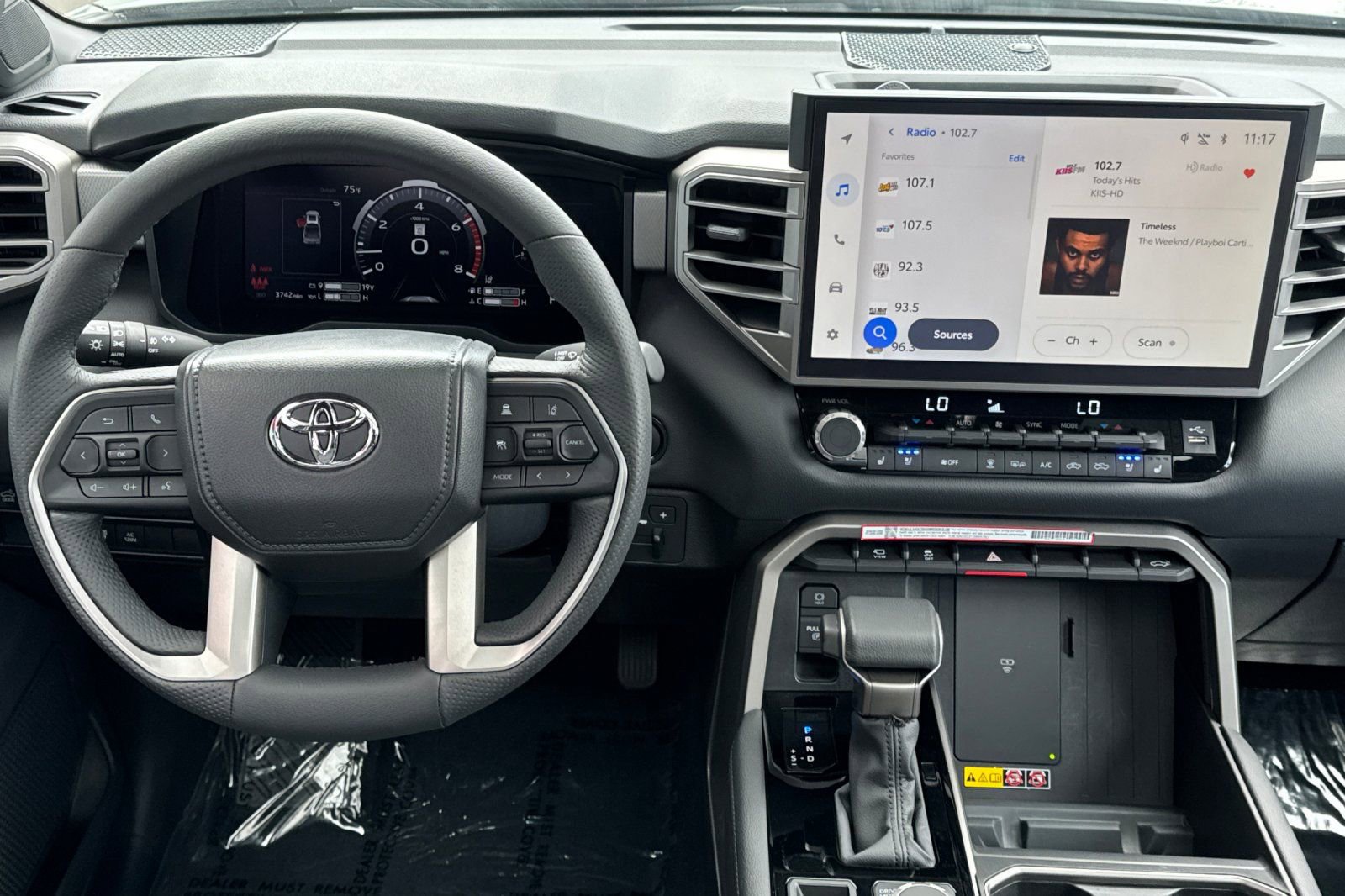 Certified 2025 Toyota Tundra Limited AWD/4WD image 20