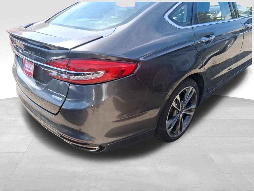 Used 2017 Ford Fusion Titanium FWD image 8