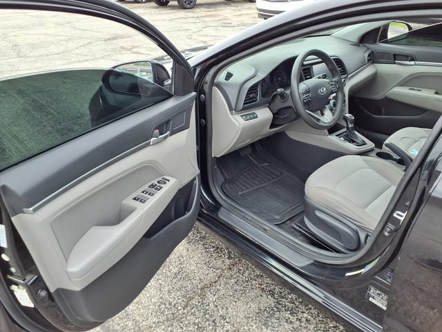 Used 2019 Hyundai Elantra SEL FWD image 59