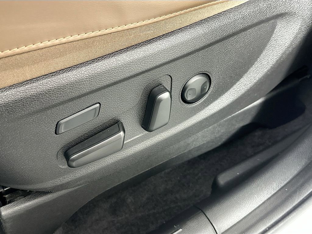 Used 2021 Kia Telluride SX w/ SX Prestige Package image 20