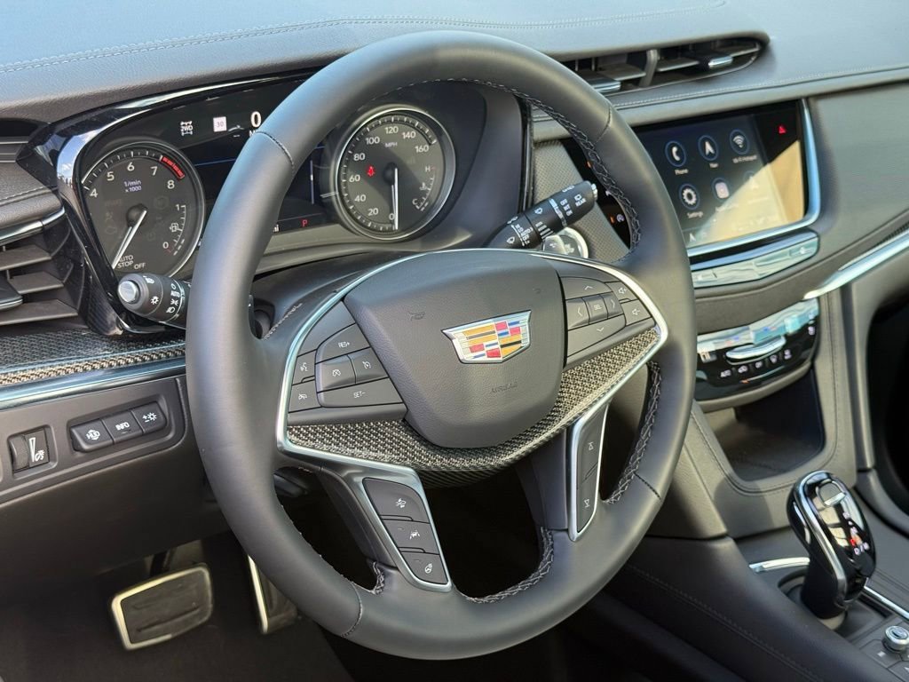 New 2026 Cadillac XT5 Sportv w/ LPO, Onyx Lite Package AWD/4WD image 16