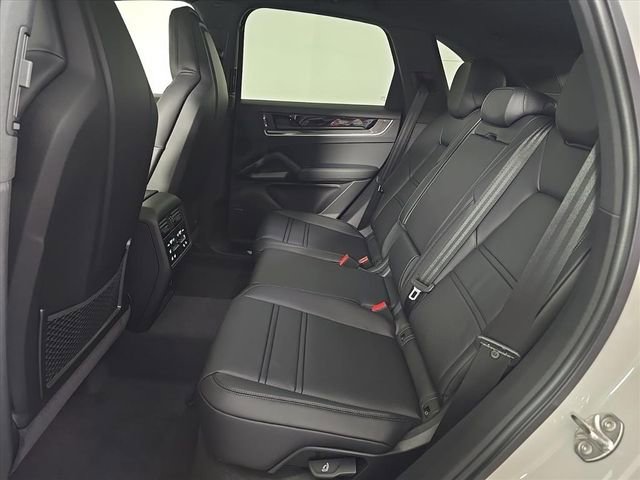 New 2026 Porsche Cayenne image 15