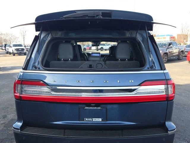 Used 2020 Lincoln Navigator Reserve w/ Luxury Package image 14