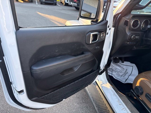 Used 2022 Jeep Wrangler Unlimited Sahara w/ Cold Weather Group AWD/4WD image 9