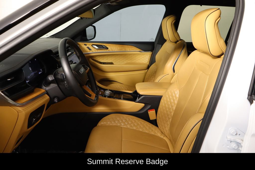 Used 2022 Jeep Grand Cherokee Summit AWD/4WD image 14