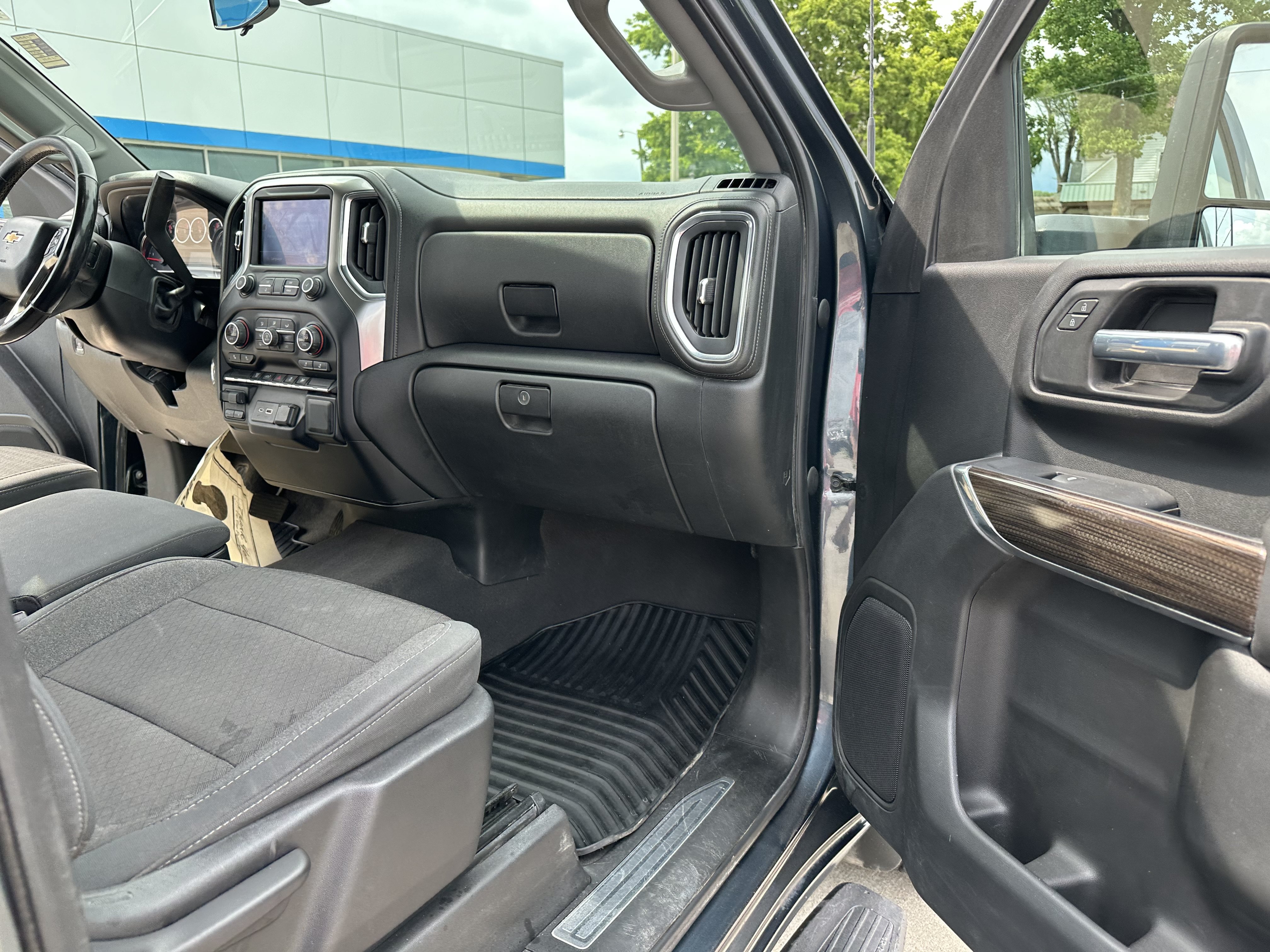 Certified 2020 Chevrolet Silverado 2500 LT w/ Convenience Package AWD/4WD image 14