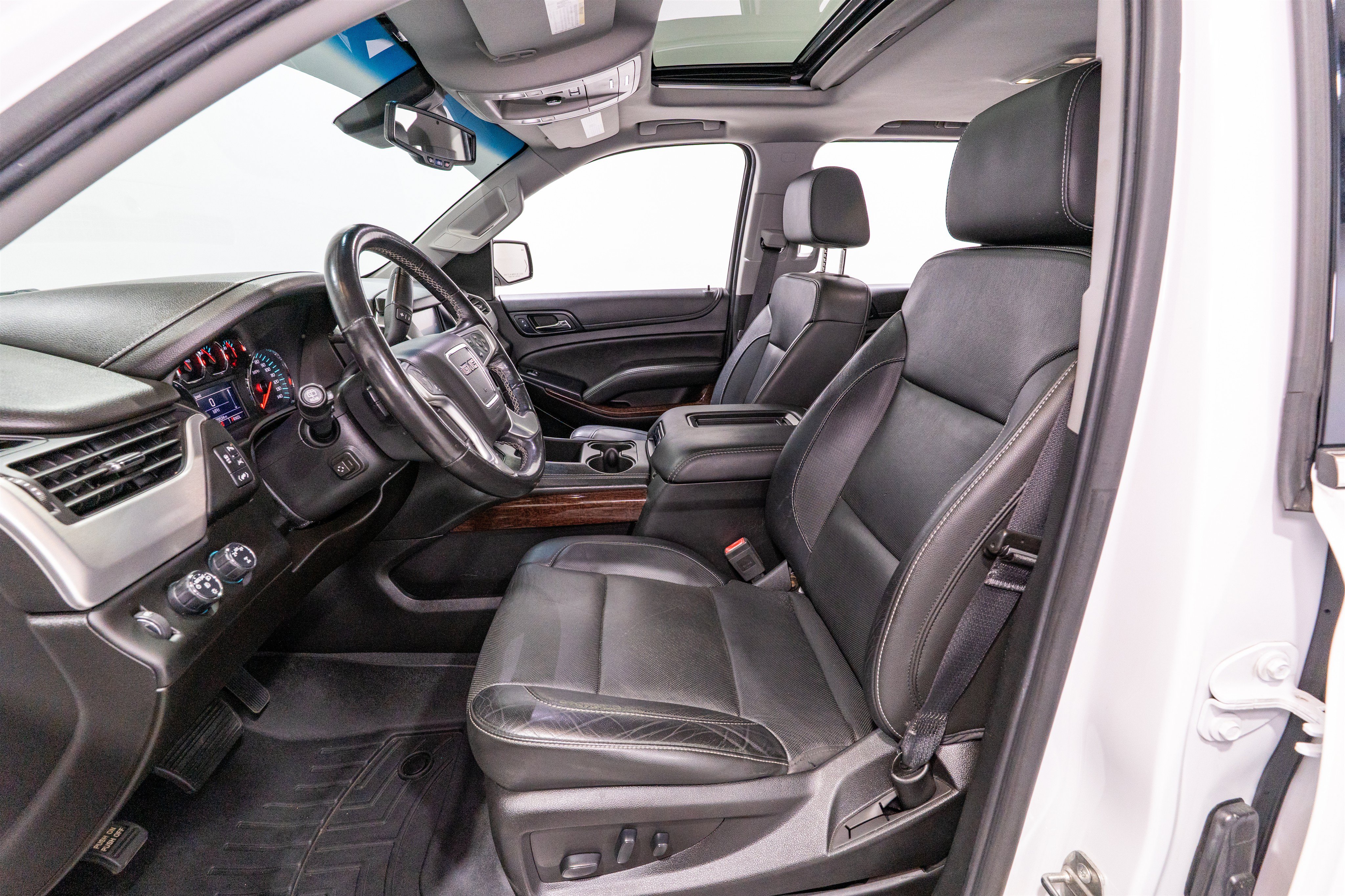 Used 2019 GMC Yukon XL SLT AWD/4WD image 15