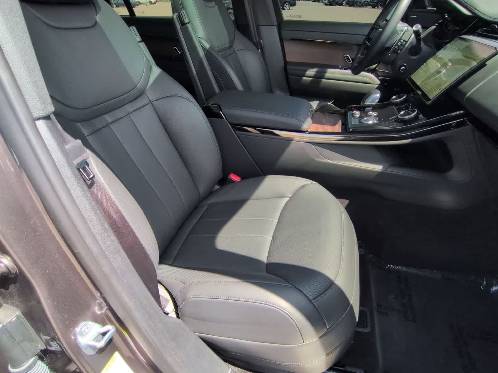 Used 2023 Land Rover Range Rover Sport SE Dynamic AWD/4WD image 22