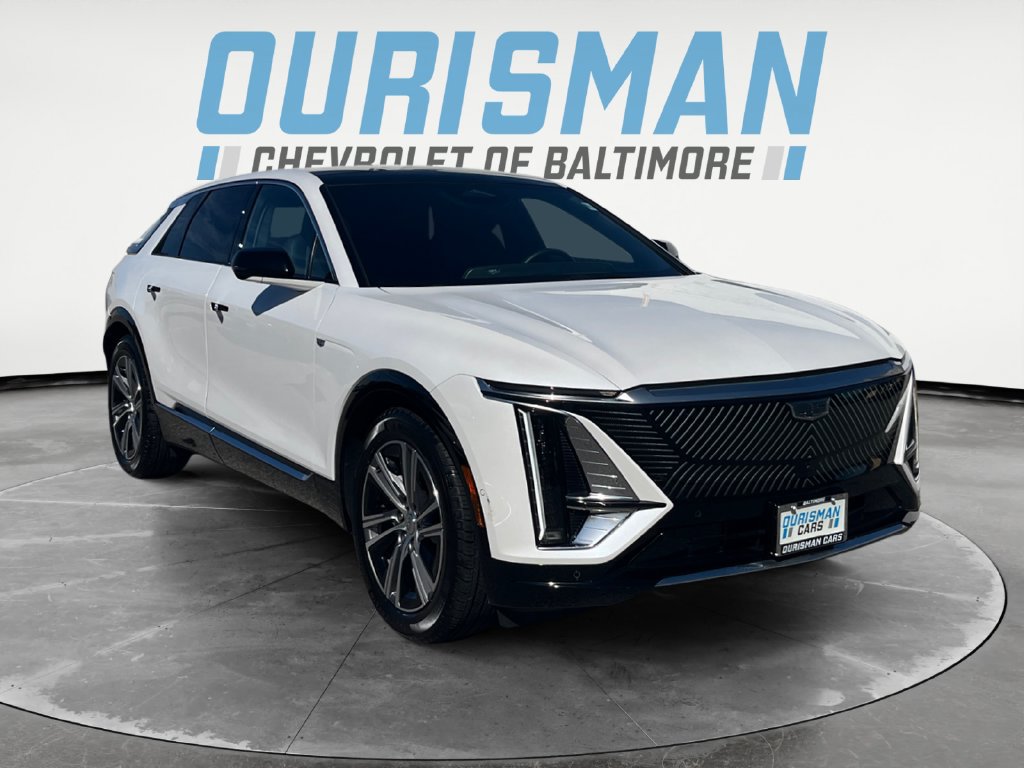 Used 2024 Cadillac Lyriq Luxury w/ LPO, Floor Liner Package AWD/4WD image 1
