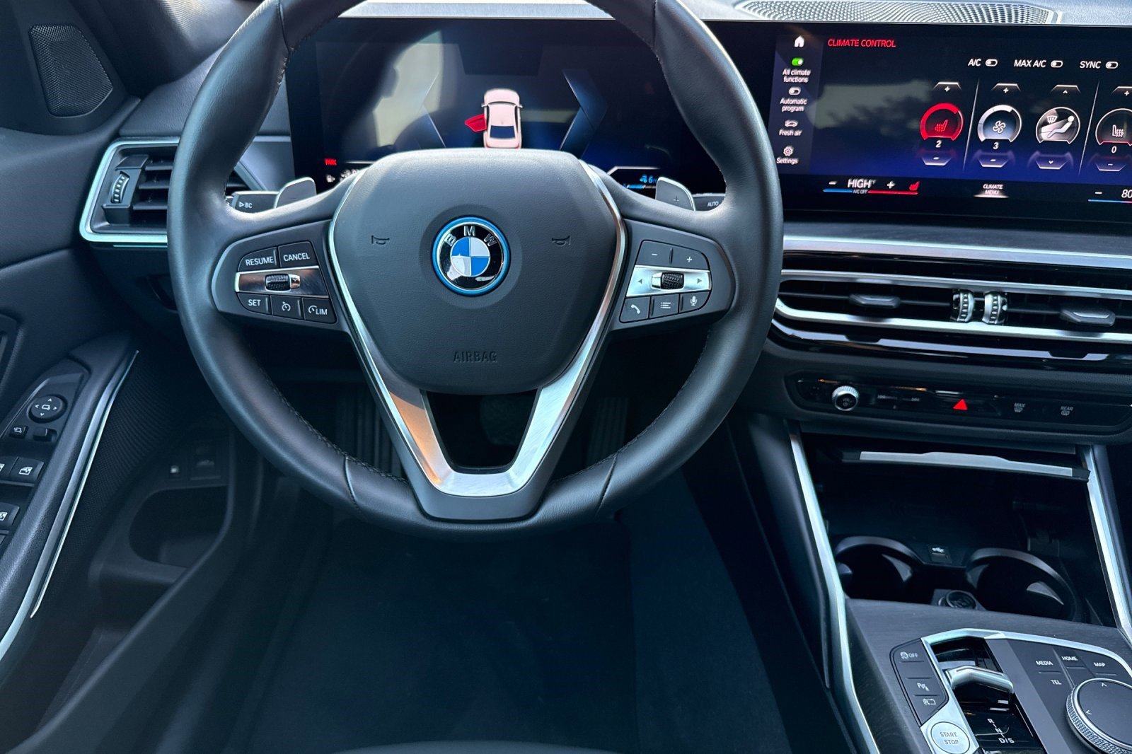 Certified 2023 BMW 330e w/ Convenience Package image 18