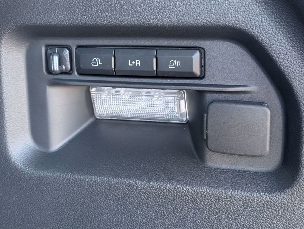 New 2026 Ford Explorer ST w/ Sun And Sound Package image 21