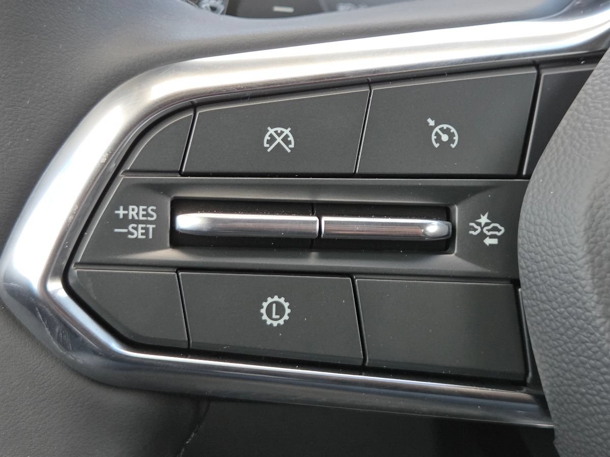 New 2027 Chevrolet Equinox LT w/ Convenience Package II FWD image 33