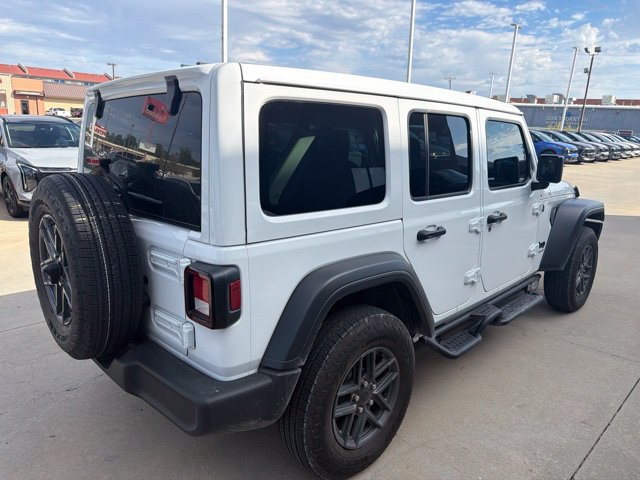 Used 2026 Jeep Wrangler Unlimited Sport AWD/4WD image 4