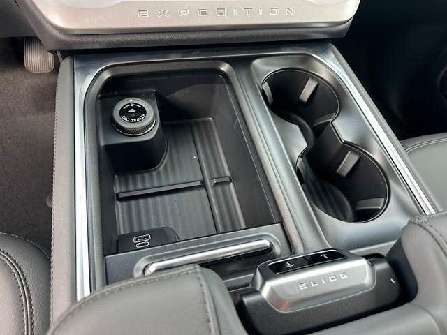 New 2027 Ford Expedition Max Active AWD/4WD image 21