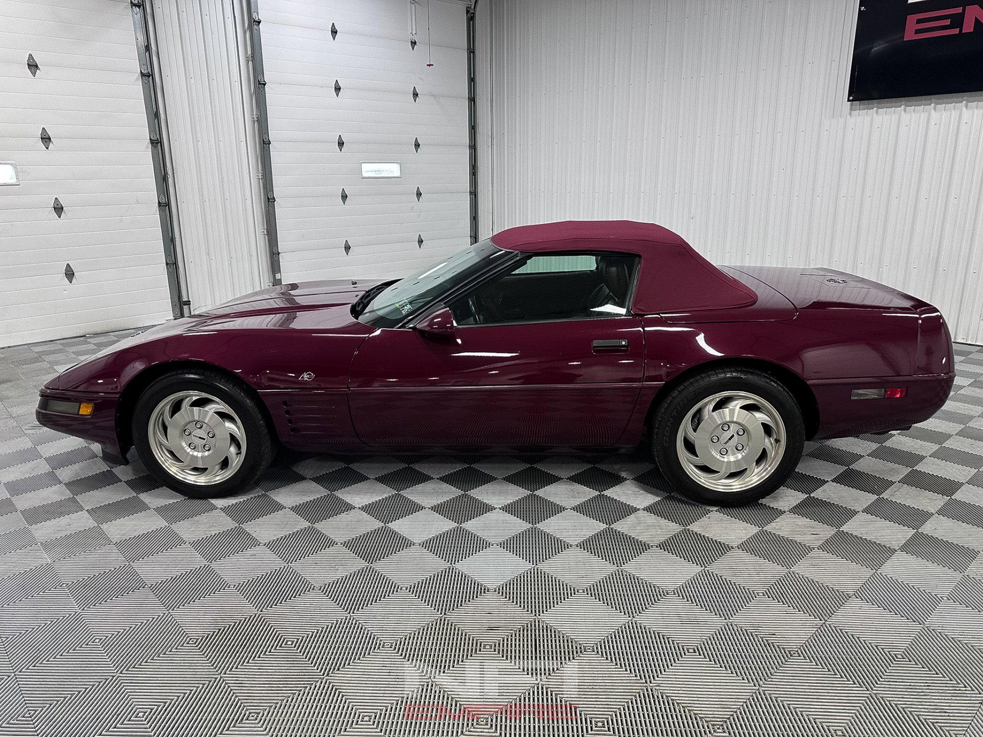 Used 1993 Chevrolet Corvette Convertible 2D image 4