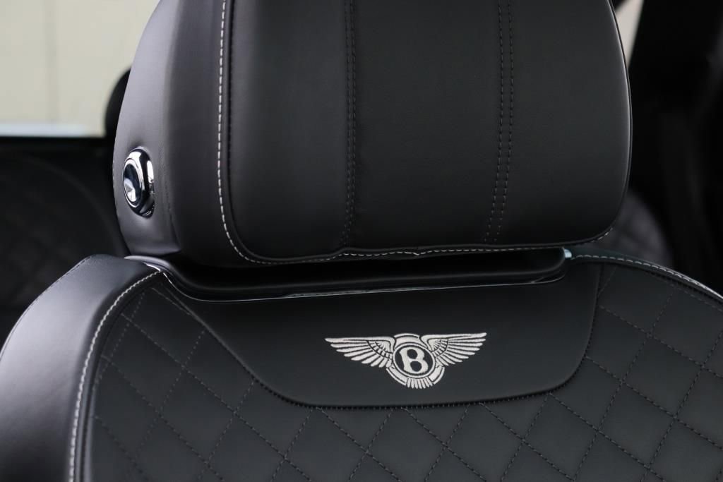Used 2017 Bentley Bentayga image 71