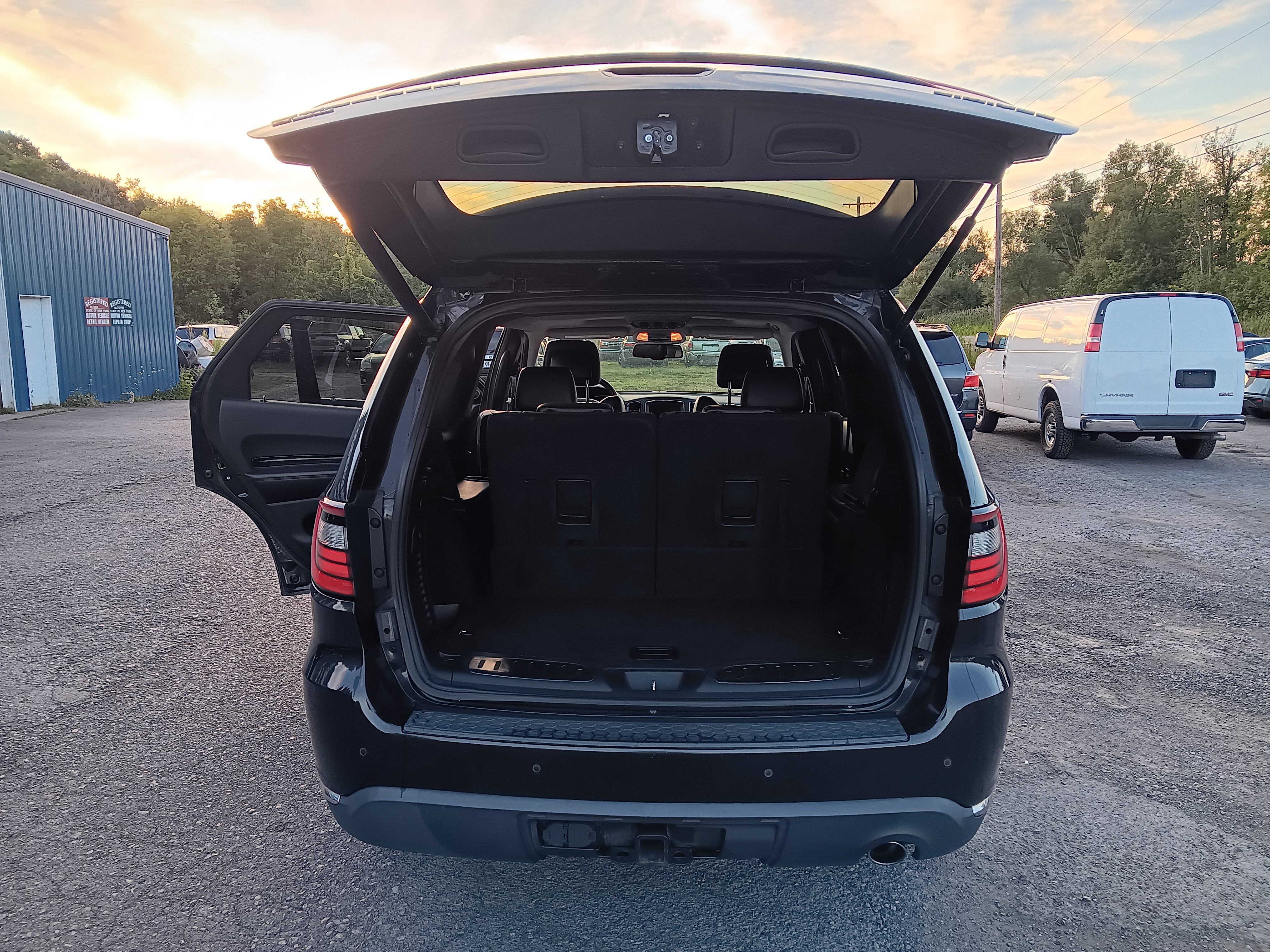 Used 2015 Dodge Durango Limited w/ Premium Group AWD/4WD image 4