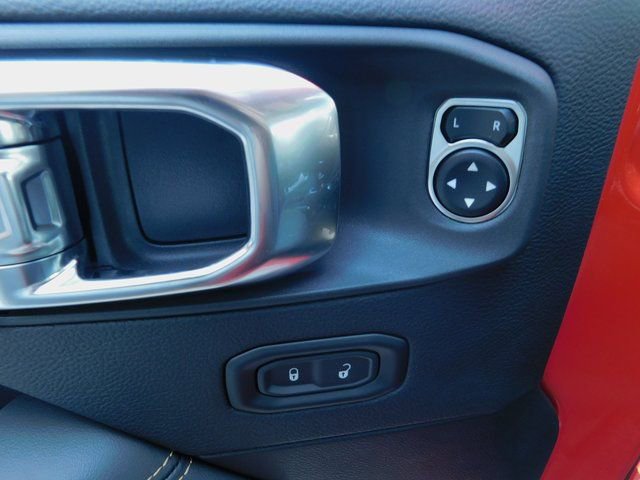 New 2025 Jeep Wrangler Sahara w/ Technology Group image 24