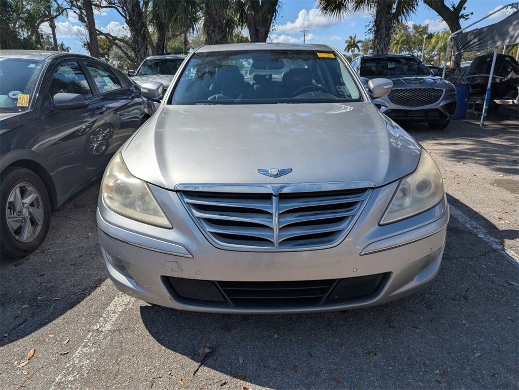 Used 2010 Hyundai Genesis 4.6 w/ Technology Pkg 5 image 2