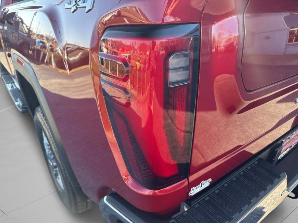 Used 2024 GMC Sierra 2500 SLT w/ SLT Premium Package image 31