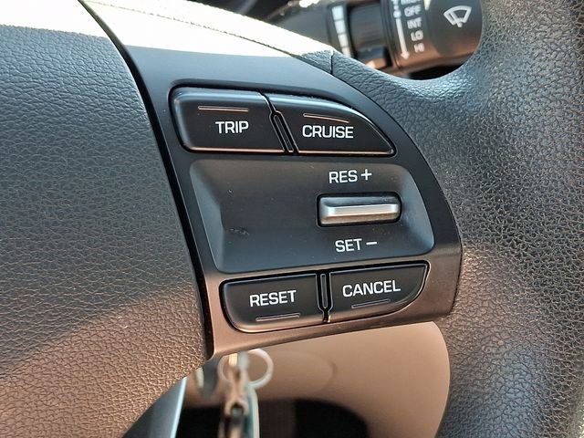 Used 2019 Hyundai Elantra SE FWD image 21