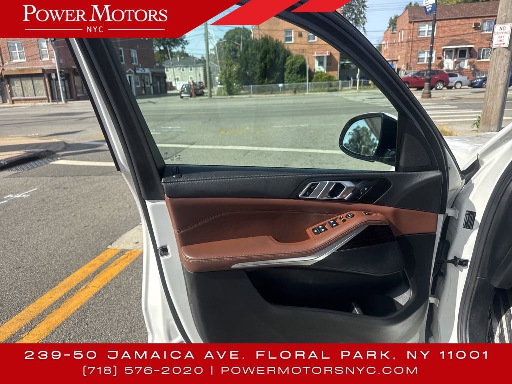 Used 2023 BMW X5 xDrive40i w/ M Sport Package image 28