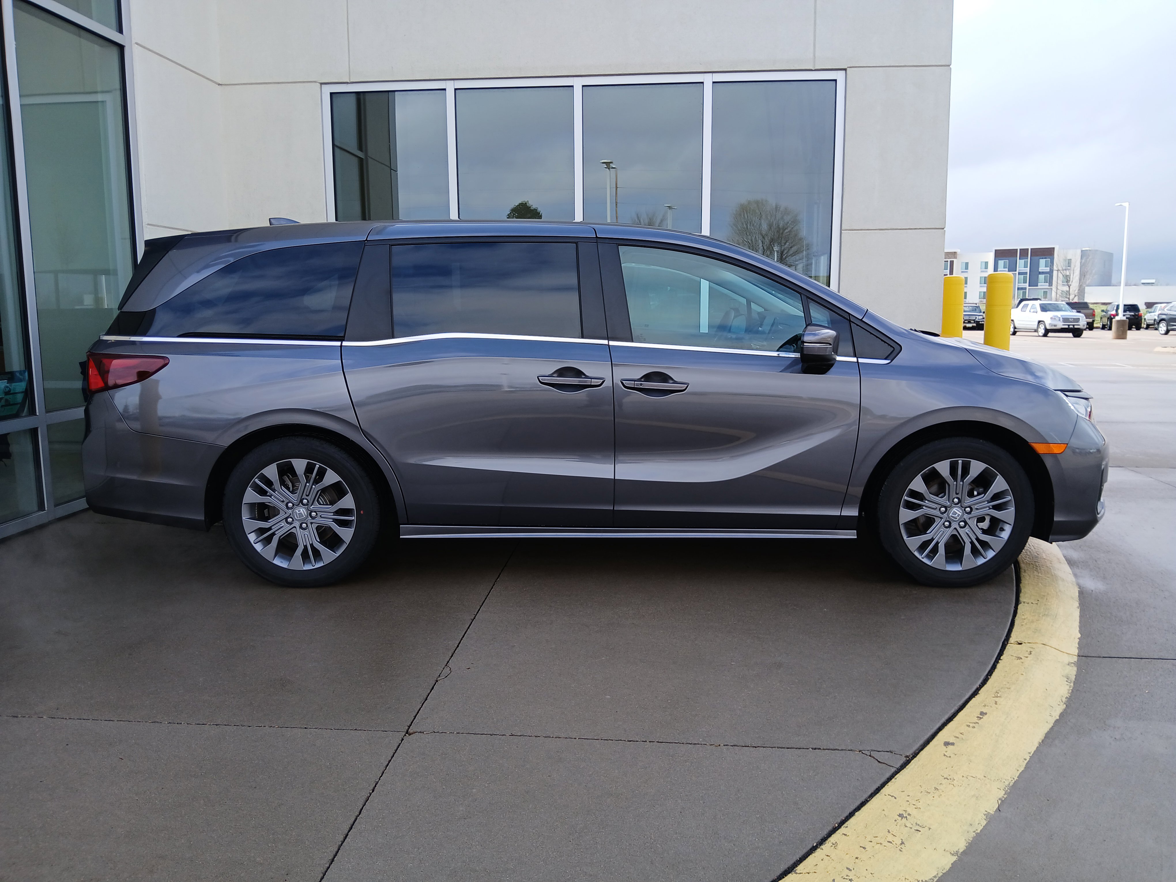 Used 2025 Honda Odyssey Touring image 6