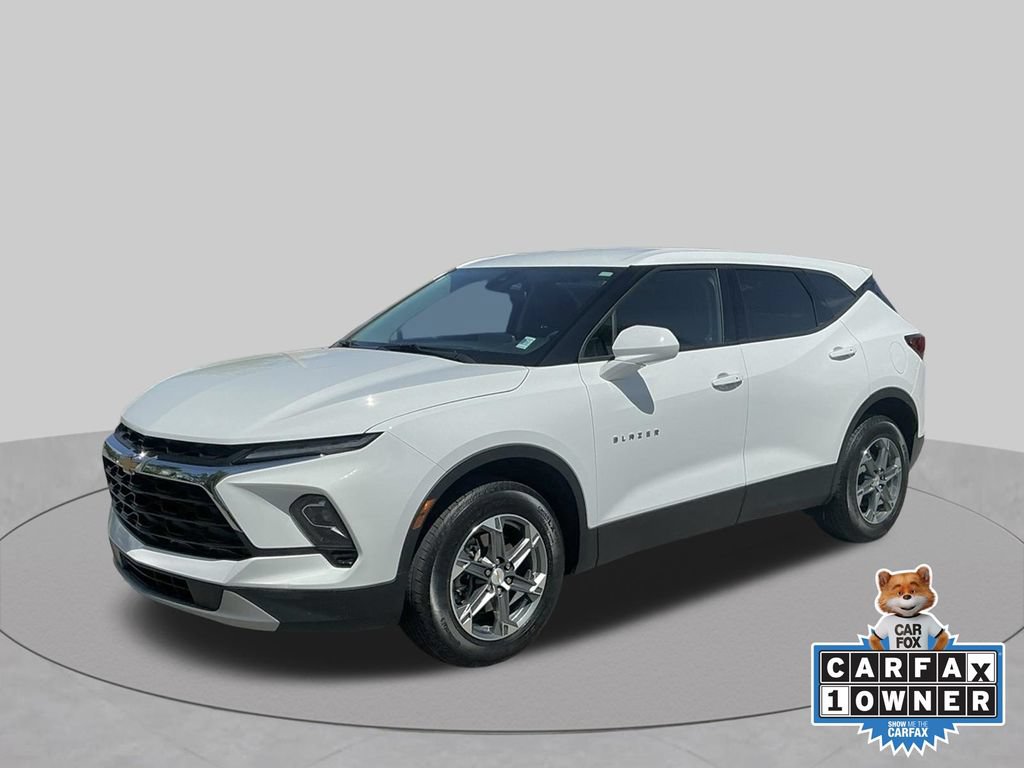 Used 2024 Chevrolet Blazer LT FWD image 1