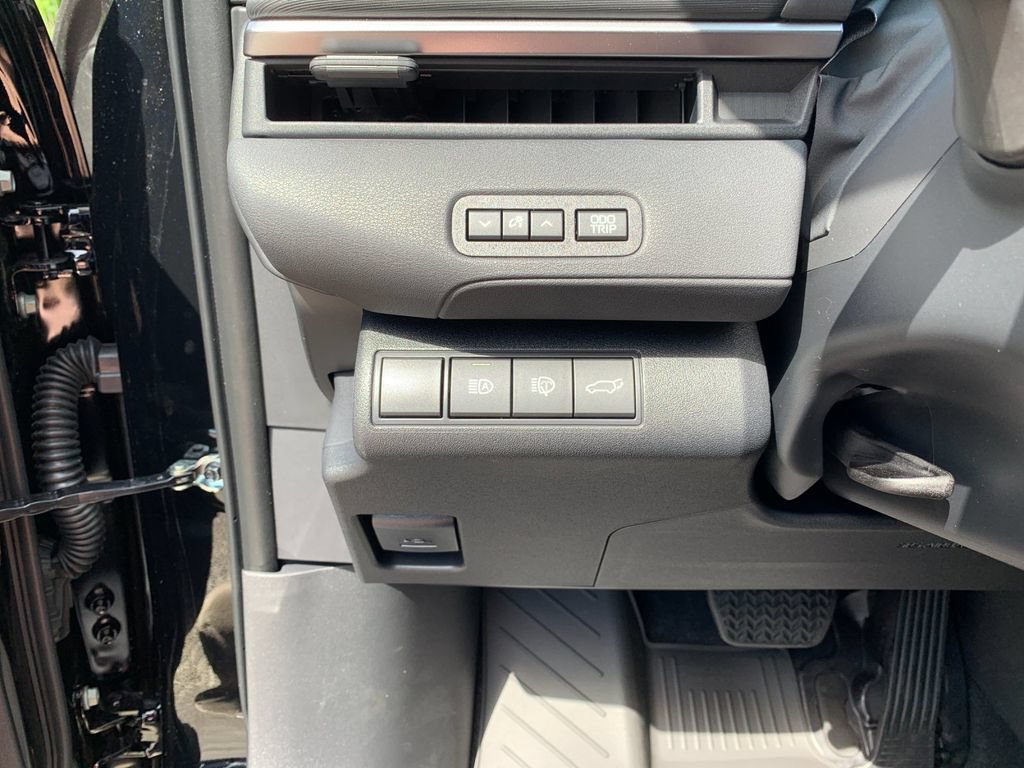 New 2026 Toyota C-HR AWD/4WD image 30