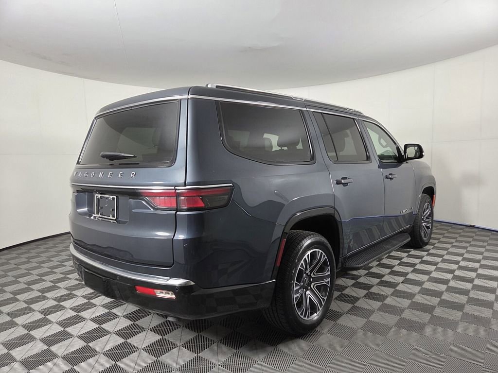 Certified 2025 Jeep Wagoneer 4WD image 5