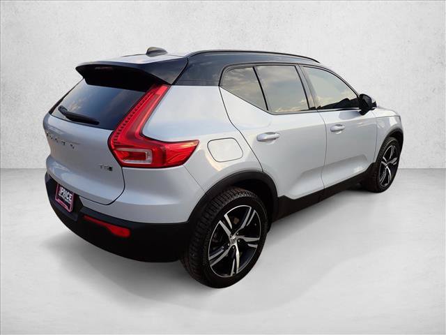 Used 2022 Volvo XC40 T5 R-Design AWD/4WD video 4