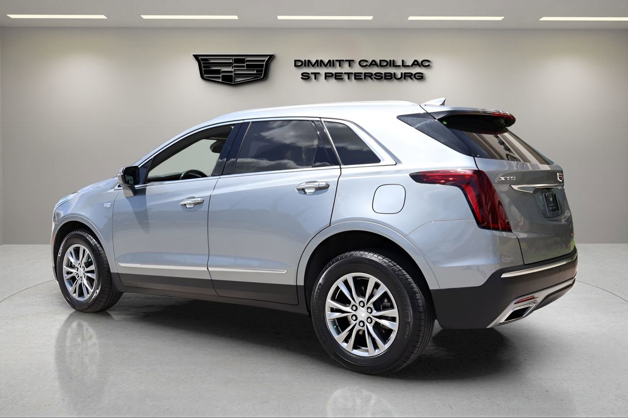 Certified 2023 Cadillac XT5 Premium Luxury FWD image 3