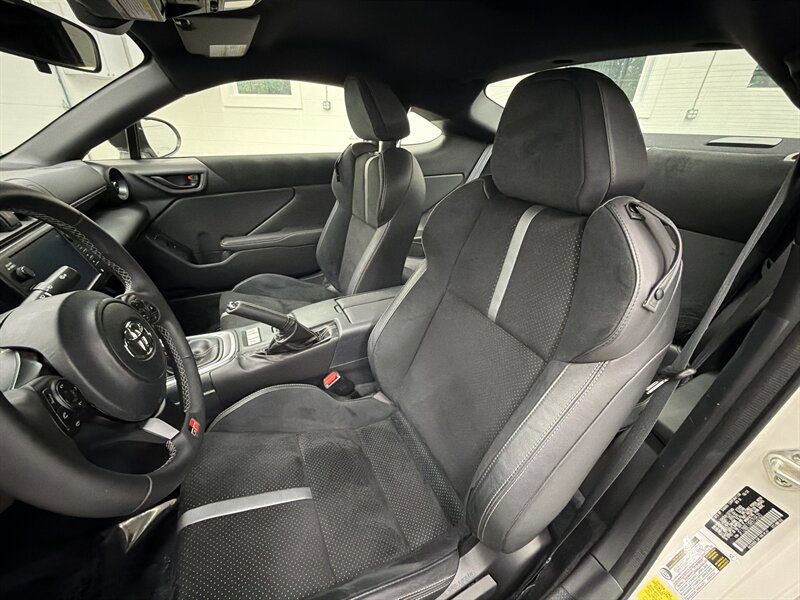 Used 2024 Toyota GR86 Premium w/ Performance Package RWD image 14