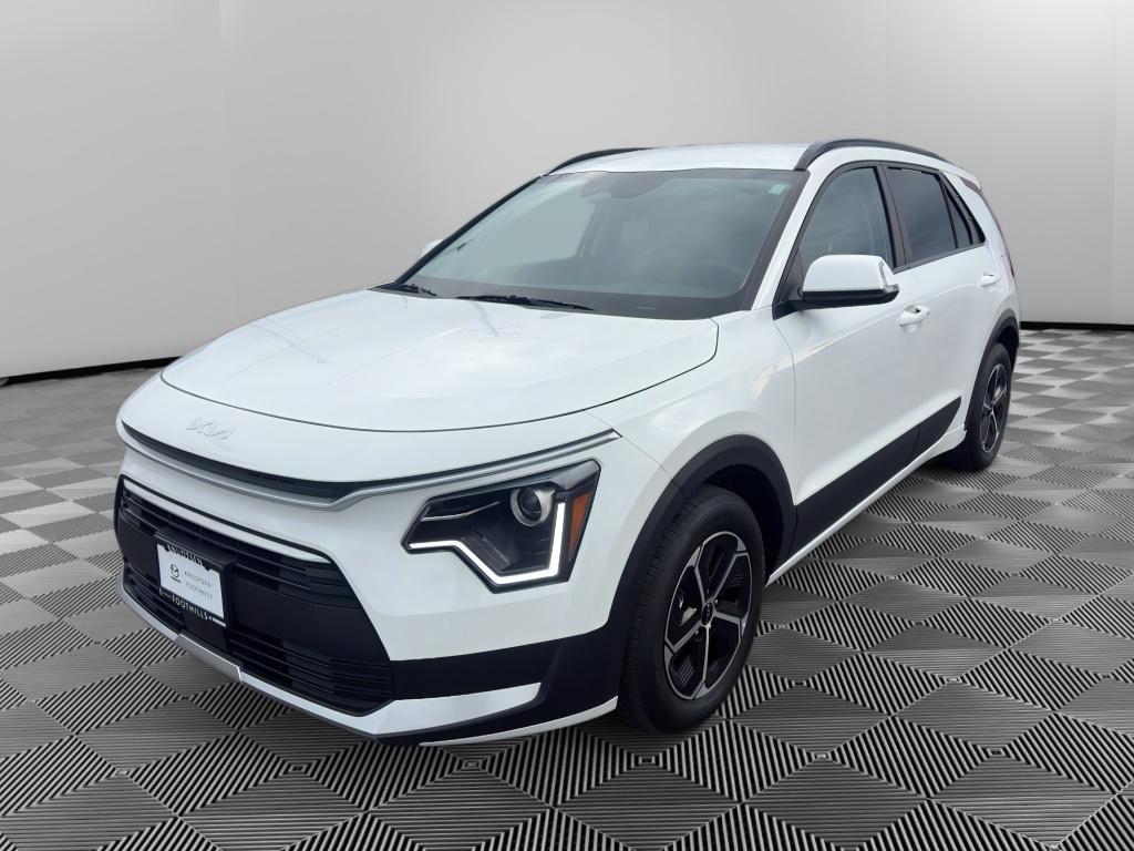 Used 2025 Kia Niro EX image 3