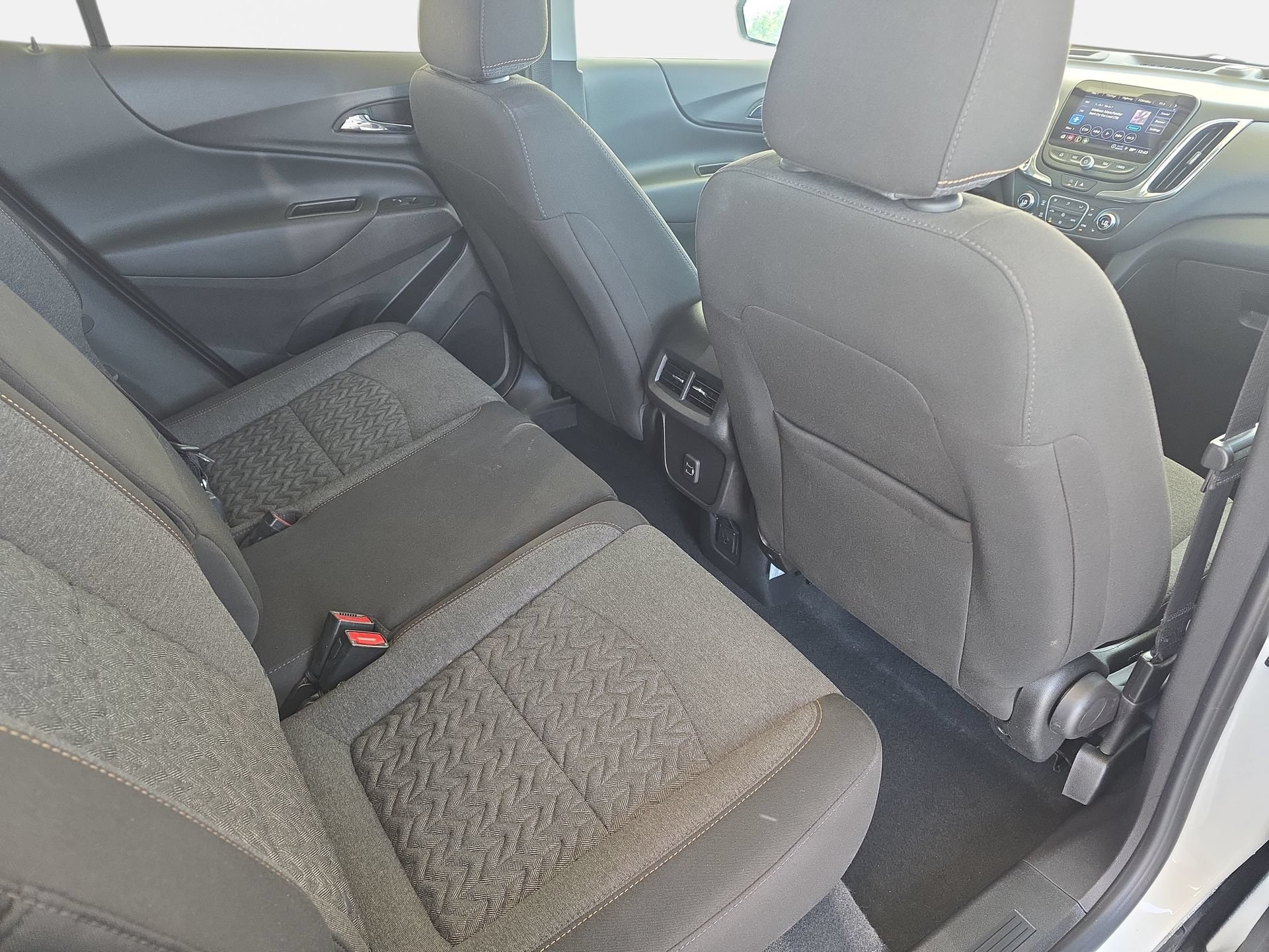 Used 2023 Chevrolet Equinox LT FWD image 11
