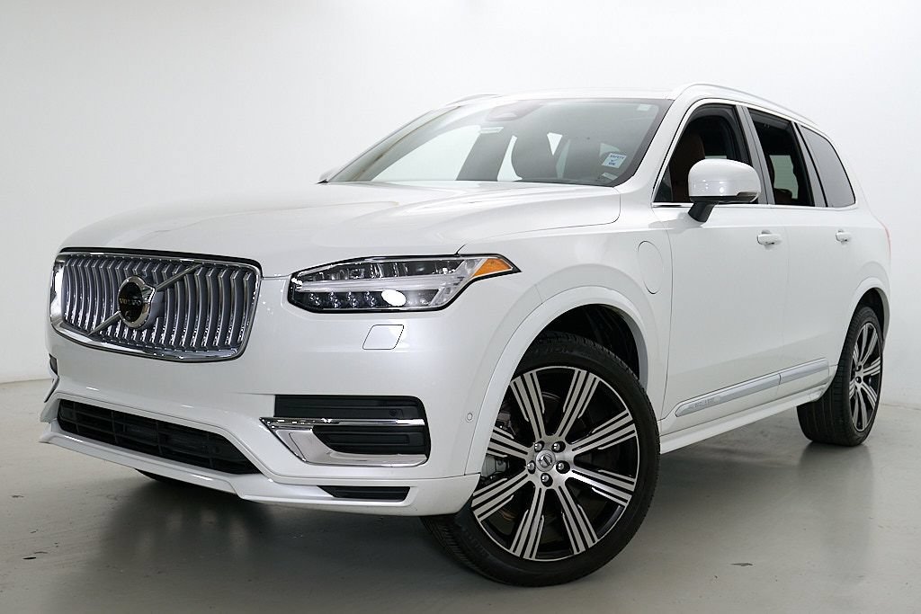 Certified 2024 Volvo XC90 T8 Ultimate AWD/4WD image 2