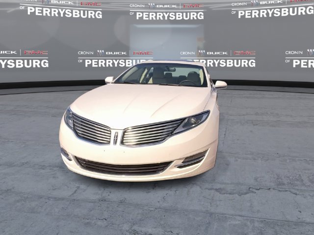 Used 2013 Lincoln MKZ FWD image 3