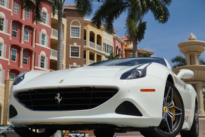 Used 2017 Ferrari California T RWD image 54