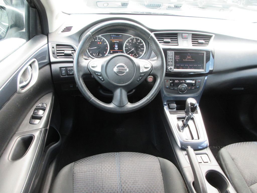 Used 2019 Nissan Sentra SR FWD image 13