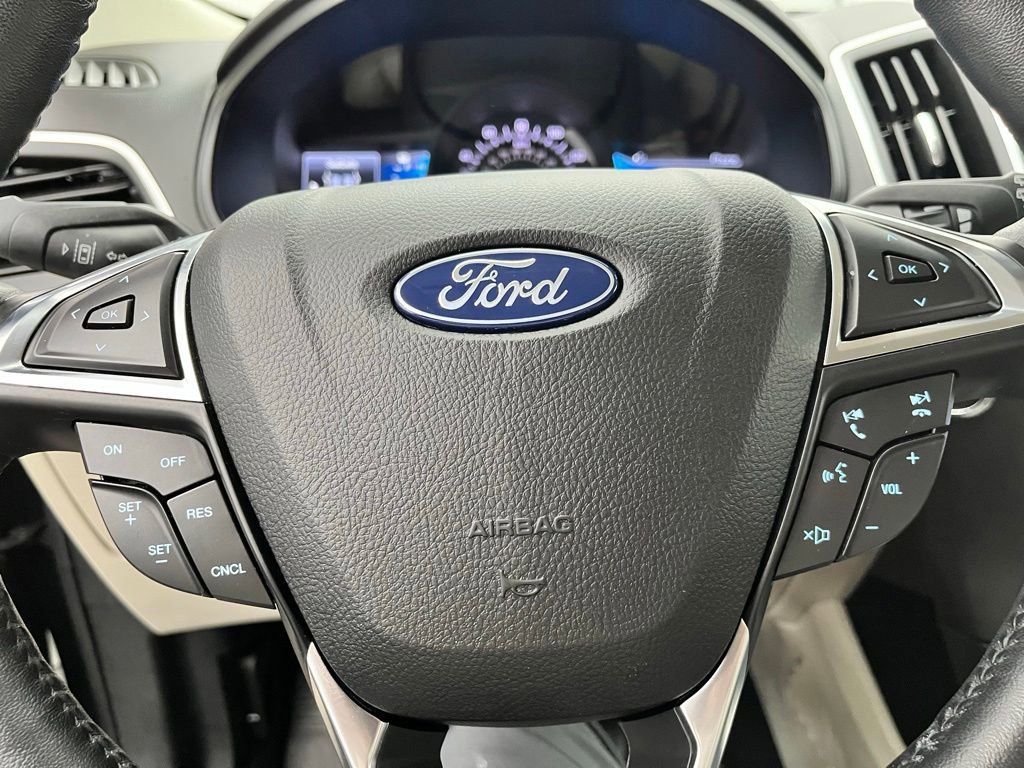 Used 2023 Ford Edge Titanium AWD/4WD image 23