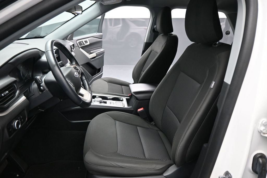 Used 2023 Ford Explorer XLT RWD image 10