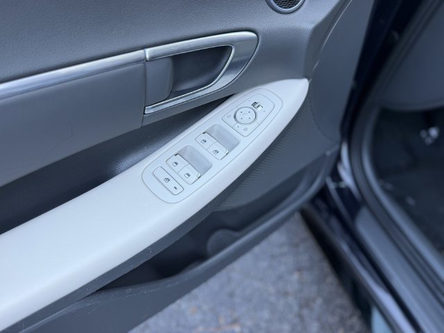 Used 2023 Hyundai Sonata SEL FWD image 13