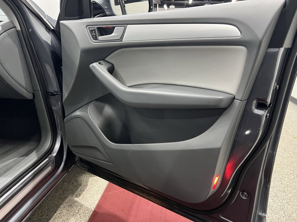 Used 2015 Audi Q5 2.0T Premium Plus w/ Technology Package image 33